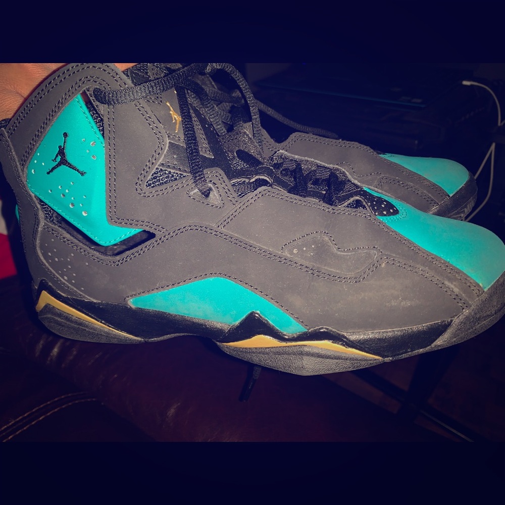 RETRO 7s TRUE FLIGHT